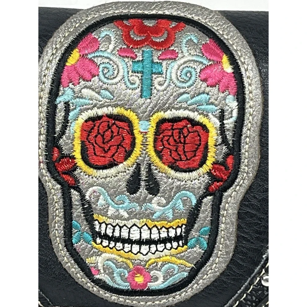 Day Of The‎ Dead Sugar Skull Flower Black Trifold Wristlet Wallet Dia de Muertos